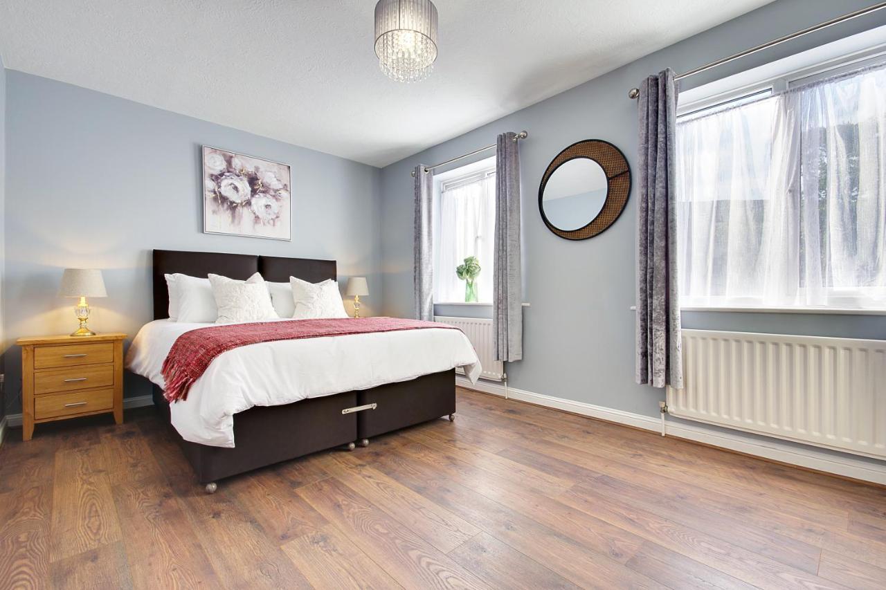14 Oxford Mews - 5 Star Living For Up To 10 People Villa Southampton Bagian luar foto