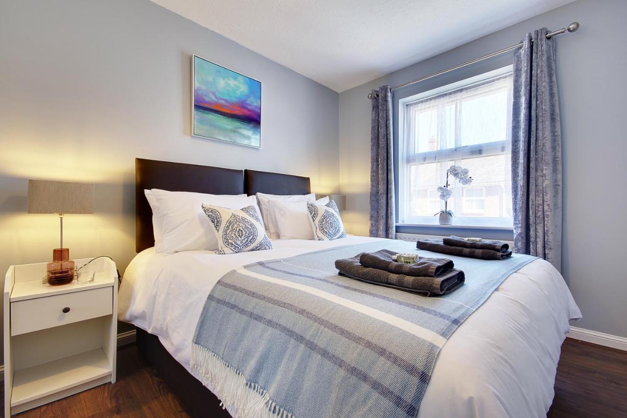 14 Oxford Mews - 5 Star Living For Up To 10 People Villa Southampton Bagian luar foto