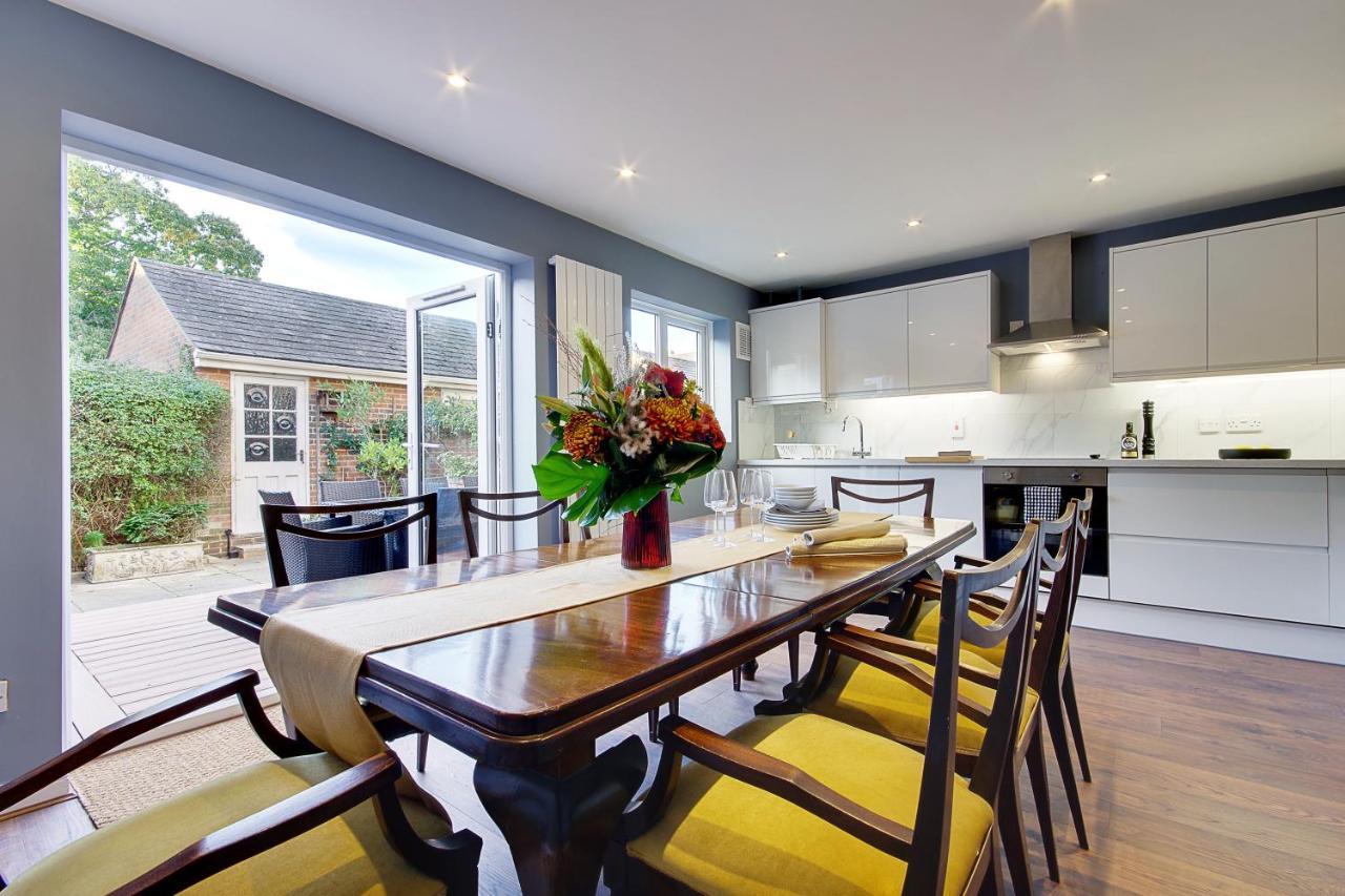 14 Oxford Mews - 5 Star Living For Up To 10 People Villa Southampton Bagian luar foto