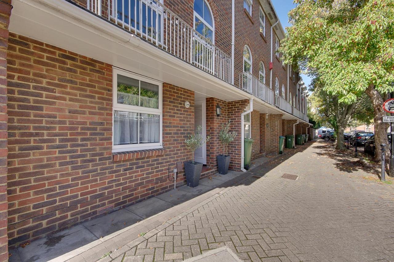 14 Oxford Mews - 5 Star Living For Up To 10 People Villa Southampton Bagian luar foto