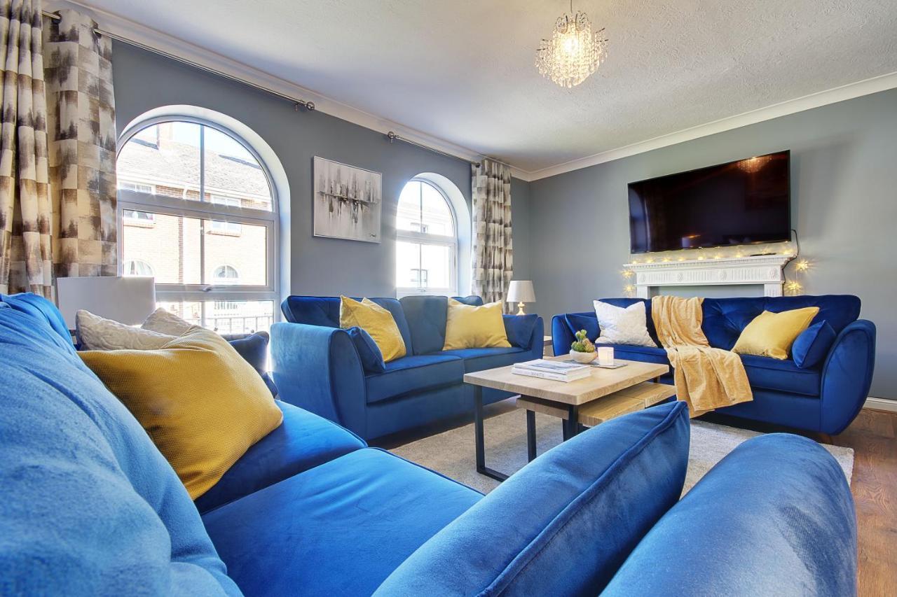 14 Oxford Mews - 5 Star Living For Up To 10 People Villa Southampton Bagian luar foto